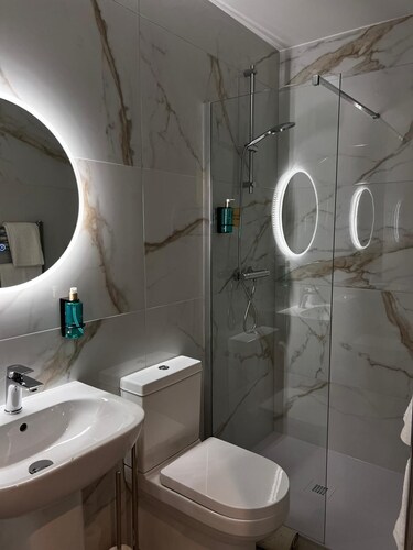 53 Luxury Rooms 