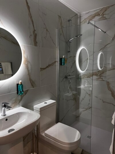 53 Luxury Rooms 