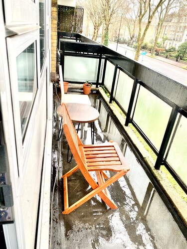 Laret Guest House Room 1