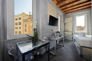 Suite Design (2° floor)