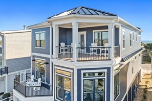 Terrace/patio - Oasis Vacations, Old Man By The Sea. Infinity Pool, Elevator, Marsh Views! (Ocean Isle Beach)