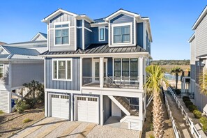 Exterior - Oasis Vacations, Old Man By The Sea. Infinity Pool, Elevator, Marsh Views! (Ocean Isle Beach)