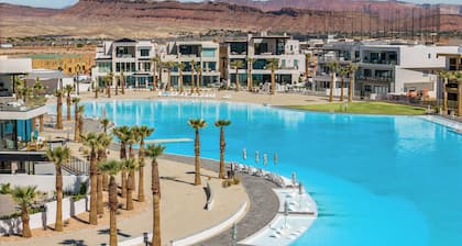Hello Sunshine Casita: Desert Color Lagoon + Beaches