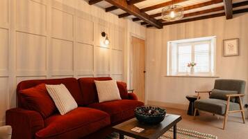 TV, fireplace, stereo