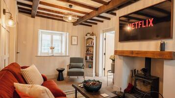 TV, fireplace, stereo