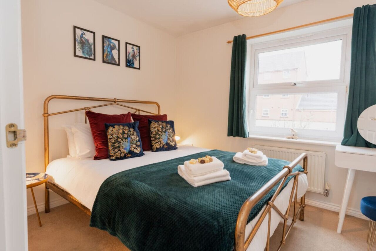 2 slaapkamers, een strijkplank/strijkijzer, reisbedje, gratis wifi