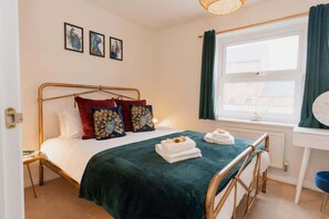 2 chambres, fer et planche à repasser, lit parapluie, Wi-Fi gratuit