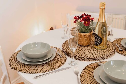 Stylish Chester Stay, Free Parking, Private Garden