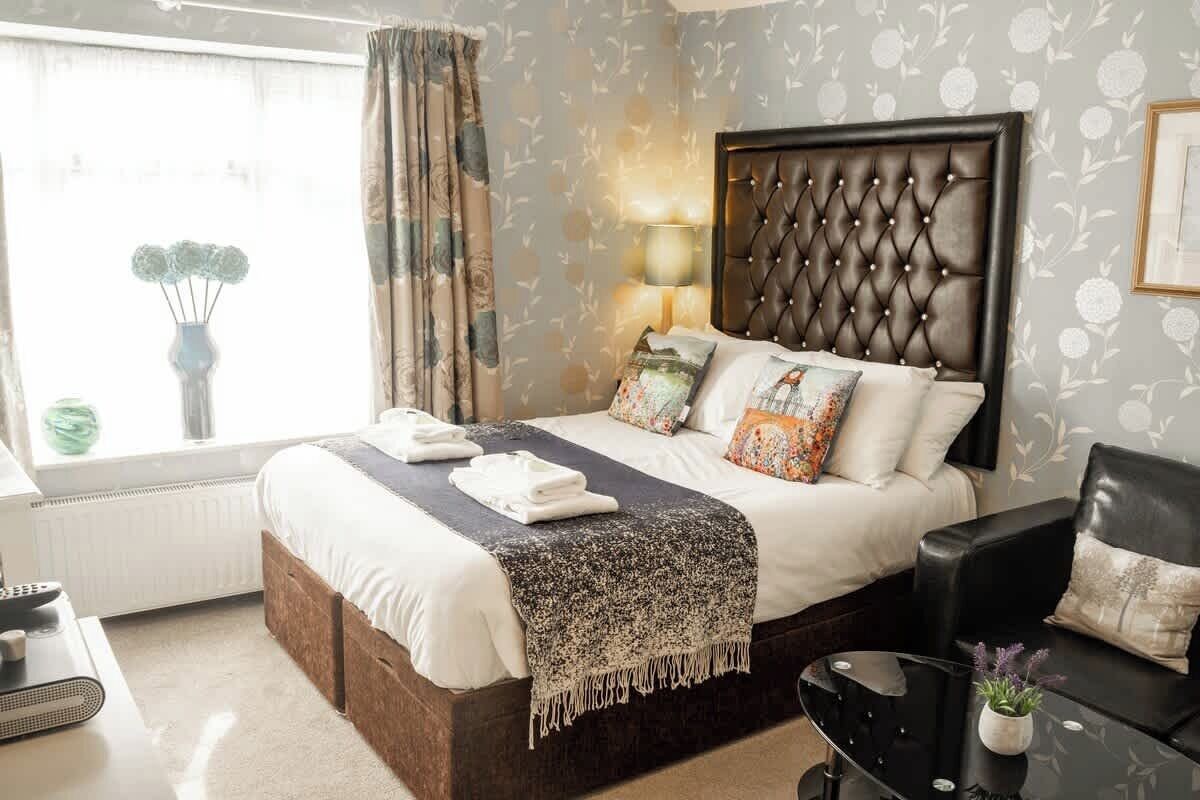 1 bedroom, iron/ironing board, travel cot, free WiFi