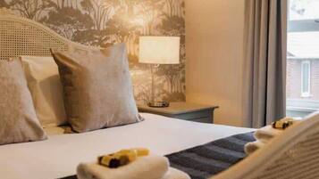 2 bedrooms, iron/ironing board, travel cot, WiFi