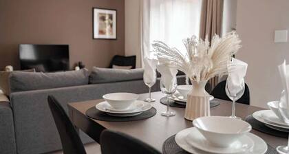 Fantastic City location Can sleep 6 Parking!