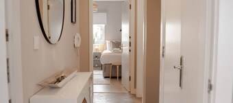 Stunning Chester apartment with canal views -for 6