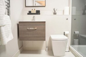 Hair dryer - Fantastic City location Can sleep 6 Parking! (Cheshire West and Chester)