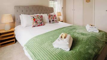 2 bedrooms, iron/ironing board, travel crib, WiFi