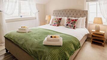 2 bedrooms, iron/ironing board, travel cot, WiFi