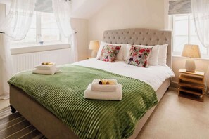 2 habitaciones, tabla de planchar con plancha, cuna de viaje y wifi 