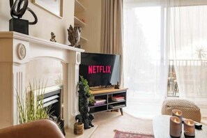 Fernseher, Kamin