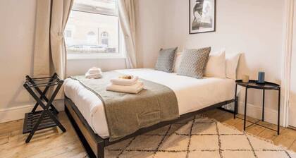 Stylish 3 bed home in central Chester suburb