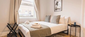 Stylish 3 bed home in central Chester suburb