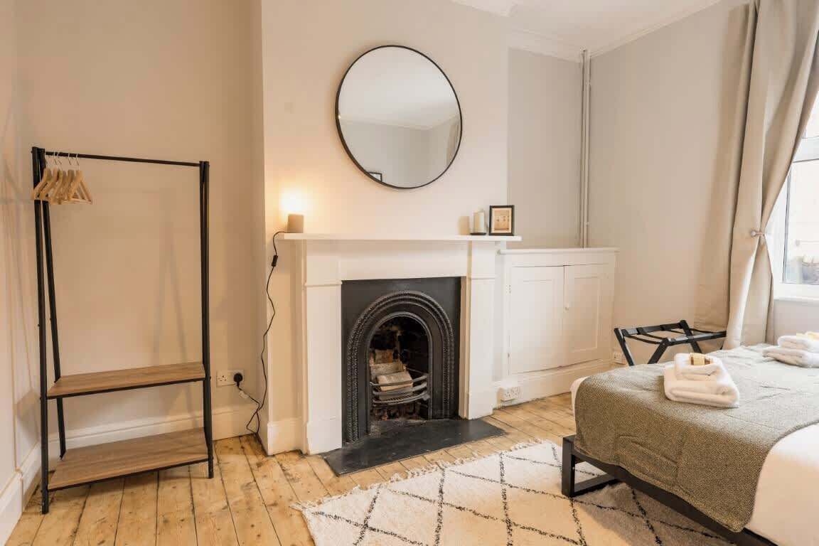 3 soverom, strykejern/-brett, reiseseng for barn og wi-fi (inkludert)