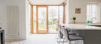 5 Bedroom Home, Sleeps 10, Nr Royal Liverpool Golf