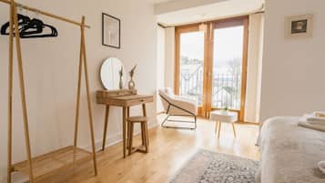 5 bedrooms, iron/ironing board, travel crib, free WiFi