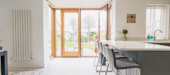 5 Bedroom Home, Sleeps 10, Nr Royal Liverpool Golf