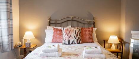 1 bedroom, iron/ironing board, travel crib, WiFi