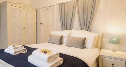 Wirral Retreat, Cosy Cottage Near Port Sunlight