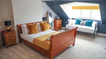 3 sovrum, skrivbord, strykjÀrn/strykbrÀda och resesÀng