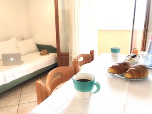 Chambre Standard Double ou avec lits jumeaux | Coin séjour