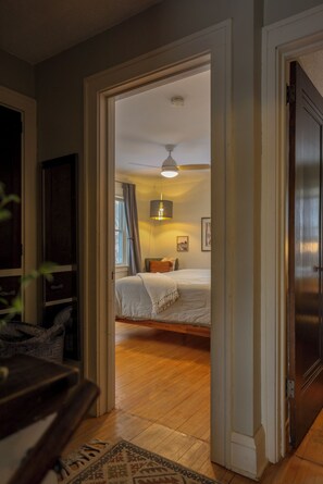 3 bedrooms, desk, iron/ironing board, travel cot