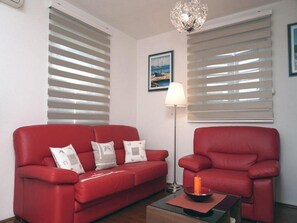 Apartment (Two Bedroom Apartment with Terrace) | Wohnzimmer