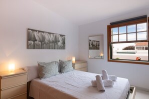 4 bedrooms, free WiFi, bed sheets