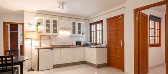 Spacious and cosy house in Abades