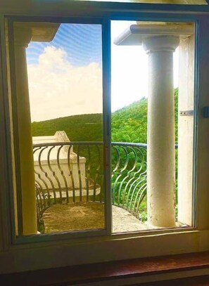 Interior - Captains Quarters at Lowry Hill (Christiansted)