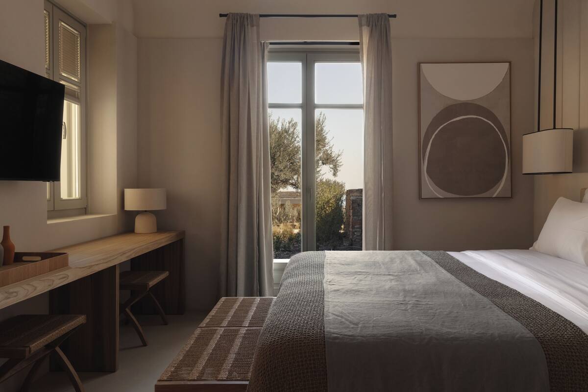 Suite Private Pool Sea View | 客房內保險箱、書桌、隔音、熨斗/熨衣板