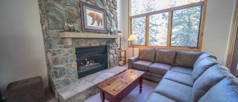 TV connectée, cheminée