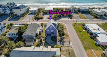 Ocean-View Retreat, Sleep 8, 6-Minute Walk to Restaurants, Pet friendly