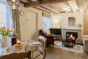 Dining - Delightful dog-friendly cottage - Orchard Cottage, Hook Norton (Hook Norton)