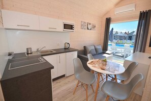 Fridge, microwave, stovetop, highchair