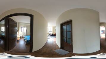 2 bedrooms, desk, iron/ironing board, free WiFi