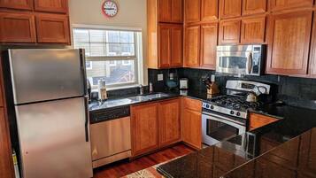 Fridge, microwave, oven, stovetop