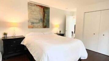 2 bedrooms, desk, iron/ironing board, free WiFi