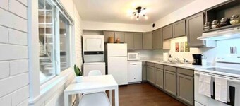 Stylish 2BR in Historic WaterHill / Walk to Downtown & The Big House