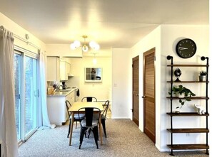 Dining - Charming Mid Century 2-Bedroom with Parking 1 Mile From The Big House & Downtown (Ann Arbor)