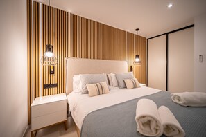 2 bedrooms, iron/ironing board, WiFi, bed sheets - Luxury on the Seafront (Tías)