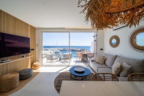 Smart TV - Luxury on the Seafront (Tías)