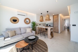 Smart TV - Luxury on the Seafront (Tías)