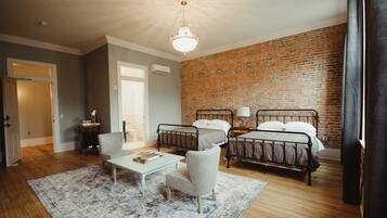 Habitación doble Deluxe | Ropa de cama de alta calidad, edredón y camas con efecto memoria